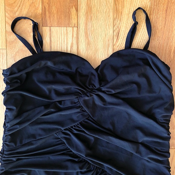 NWOT Criss Cross Ruched Bodycon Dress - Picture 2 of 13